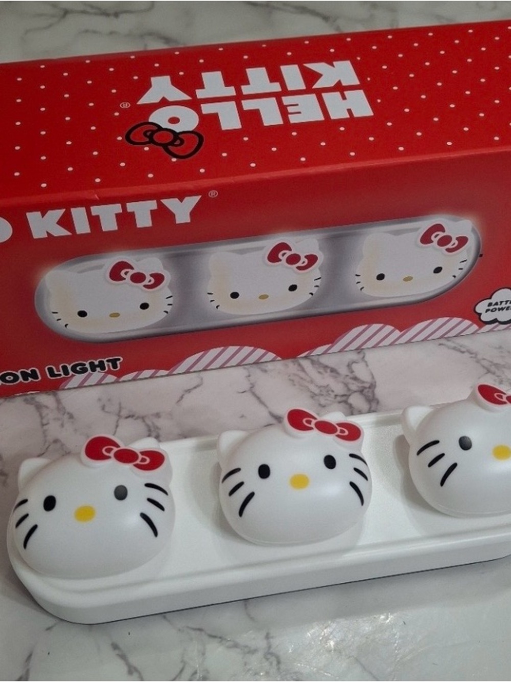 Hello Kitty Red & White LED suction light 💡 Vanity